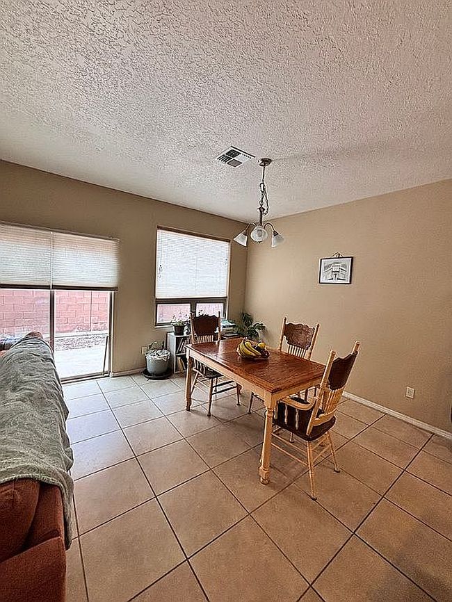 Photo of 1604 Cheshire Ct Nw, Albuquerque, NM
