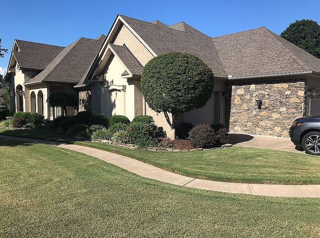 Image of 670 Huntington Ln