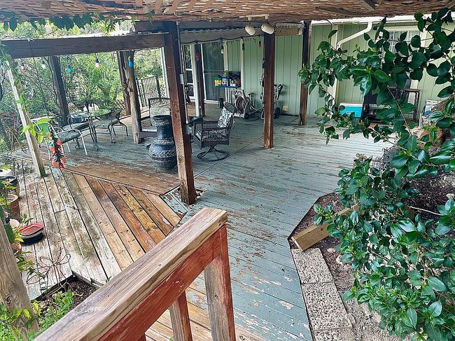 Additional photo 2 of property located at 541 Deer Crk E