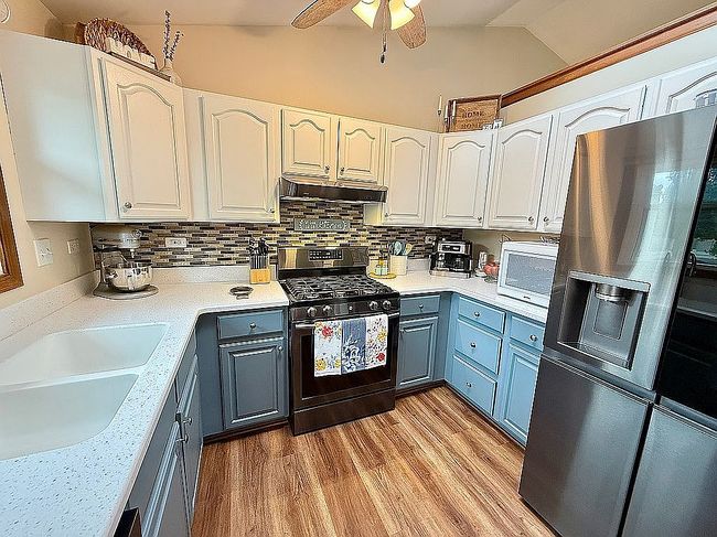 Photo of 414 Bobcat Ct, Oswego, IL