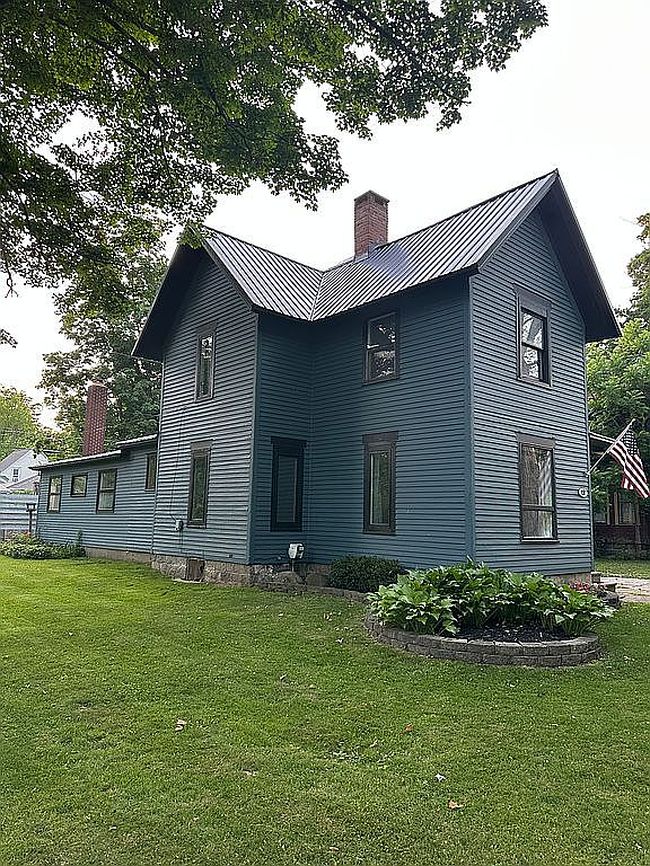 Photo of 731 4th Ave, Lake Odessa, MI