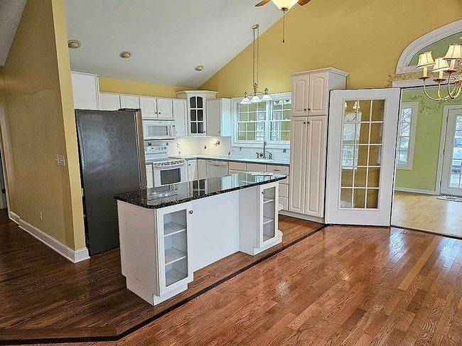 Additional photo 4 of property located at 208 Southern Pines Trl