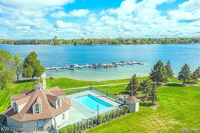 Image of 3354 Adams Shore Dr