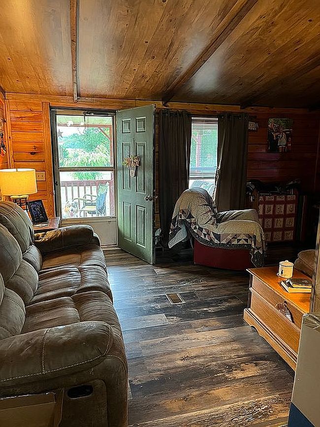Photo of 966 Emerson Rd, Cohutta, GA