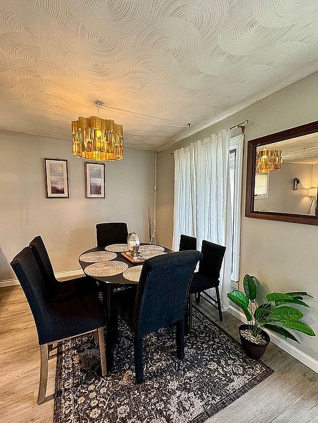 Photo of 1709 Willow Ave, Niagara Falls, NY