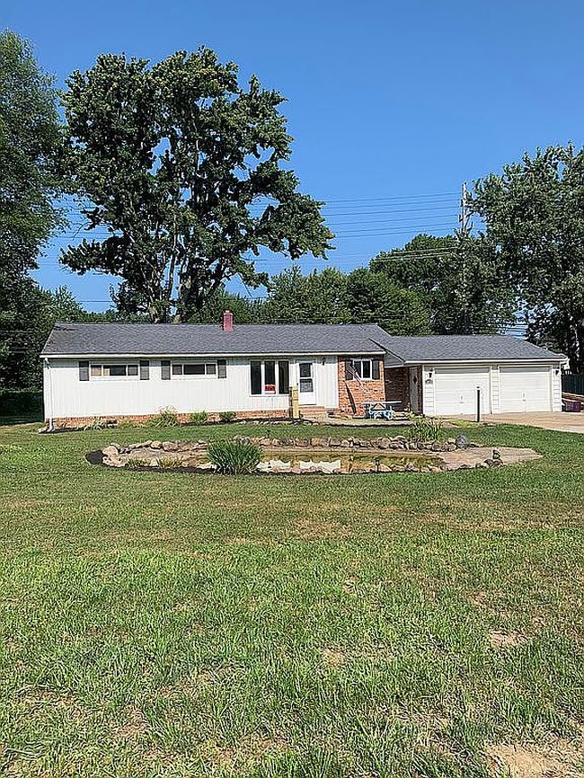 Photo of 5479 E Heisley Rd, Mentor, OH