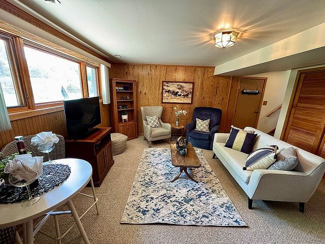 Photo of 851 Glenview Ave, Mundelein, IL