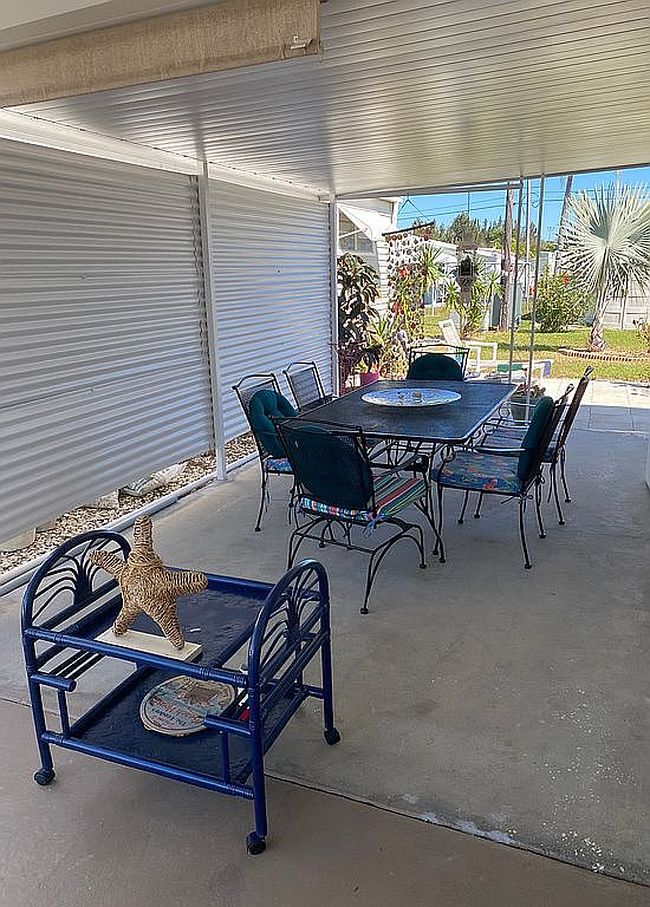 Image of 405 Lake Rd