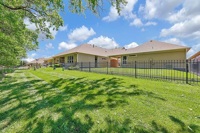 Image of 13718 W Verona St