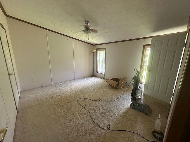 Photo of 475 White Oak Ct