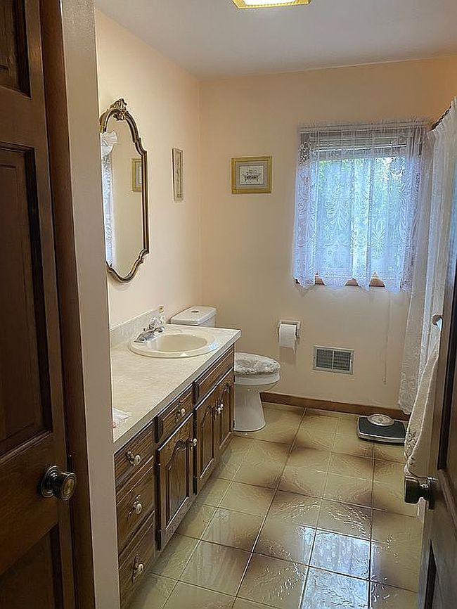 Photo of 400 Barrymore St, Phillipsburg, NJ