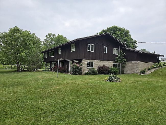 Photo of 1212 Quincy St, Grandville, MI