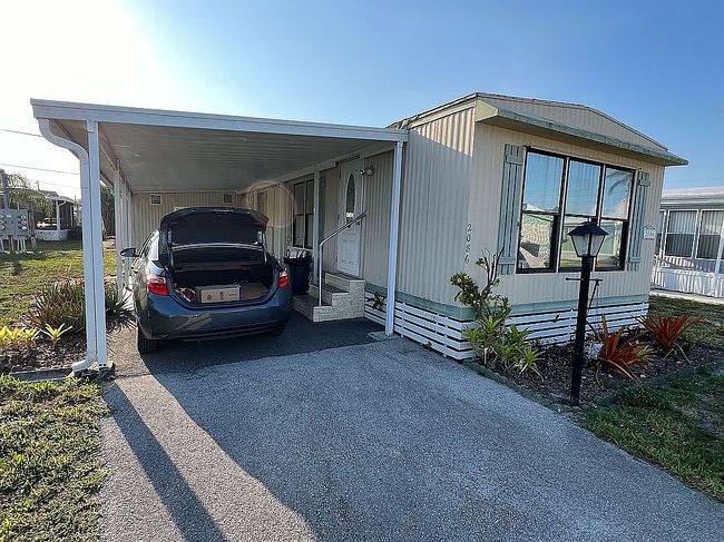 Image of 2086 Bamboo Ct