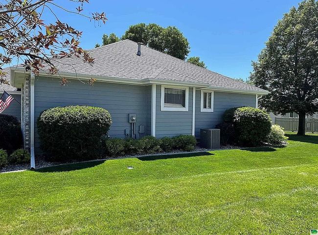 Image of 508 Red Bird Ln