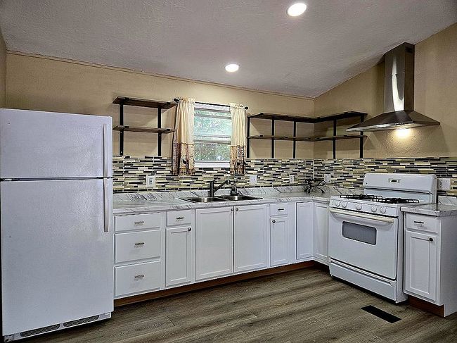 Photo of 312 Coyote Ln Se, Albuquerque, NM