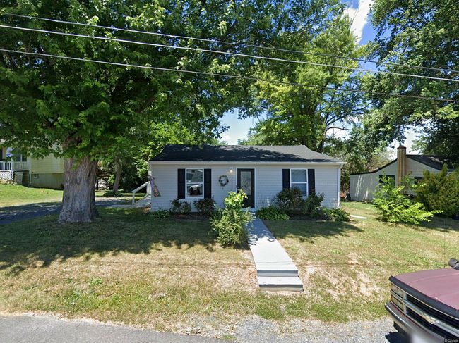Photo of 2225 Harrison St, Winchester, VA