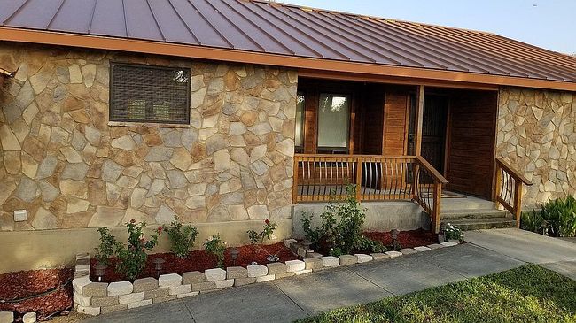 Photo of 105 Knoll Trl, Sandia, TX