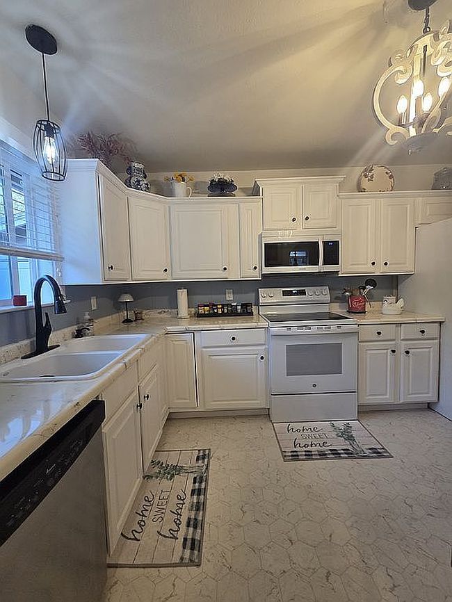 Photo of 129 N 500 W, Vernal, UT
