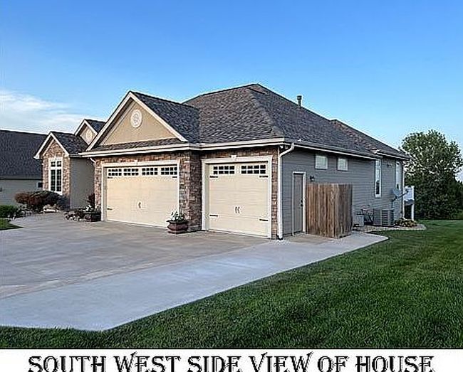 Photo of 3624 Hawthorne Woods Ter, Manhattan, KS