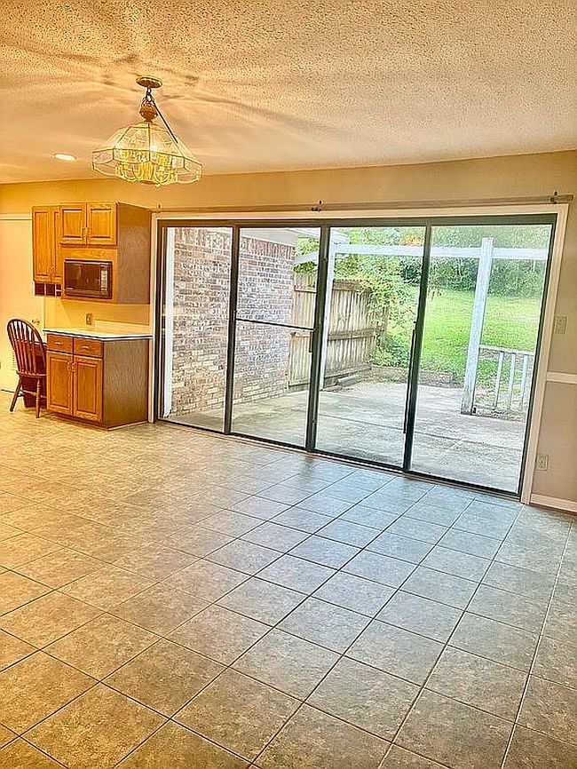 Preview of property located at 7221 Lakewood Rd