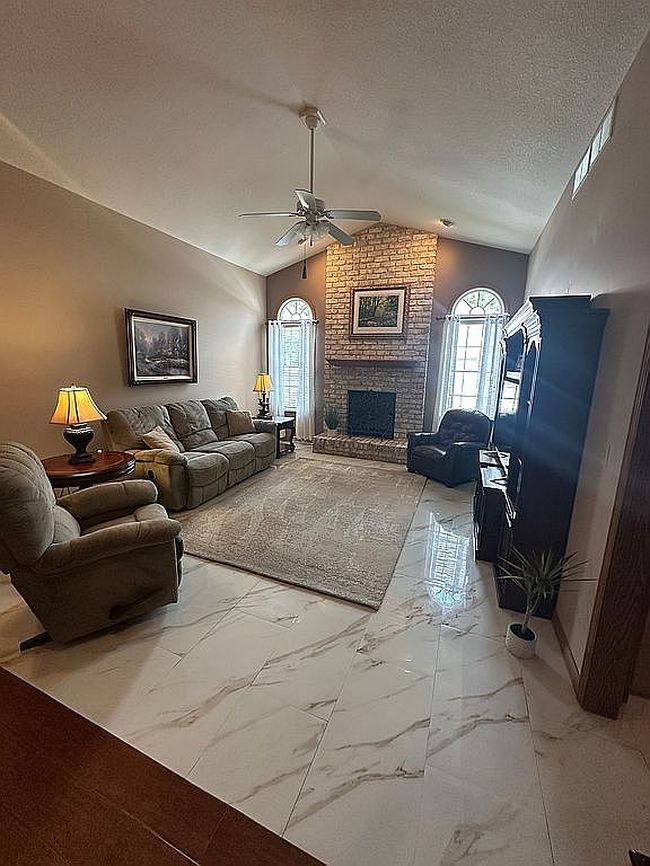 Photo of 7850 Walnut St Unit A, Youngstown, OH