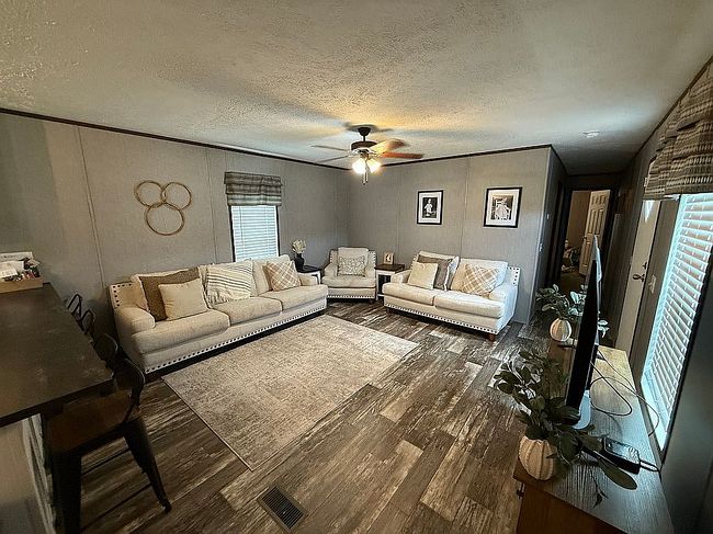 Image of 411 Amanda Dr