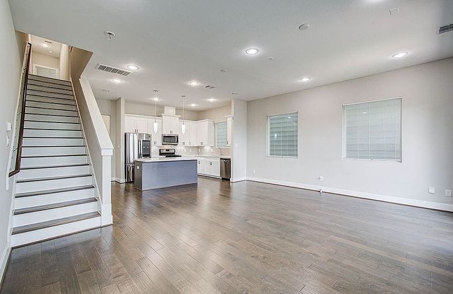 Additional photo 2 of property located at 5522 Rosslyn Rd