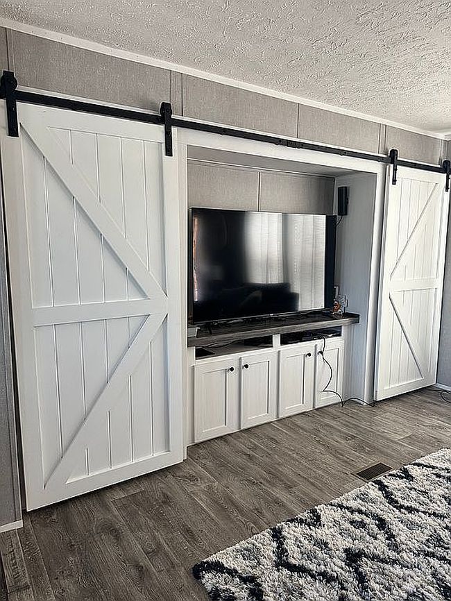 Additional photo 3 of property located at 125 Evelyn Jean Dr