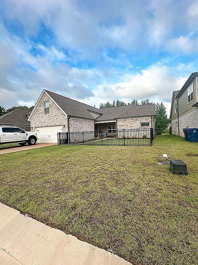 Image of 3066 Meadows Way