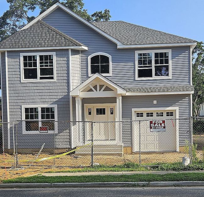 Photo of 61 Prince Ave