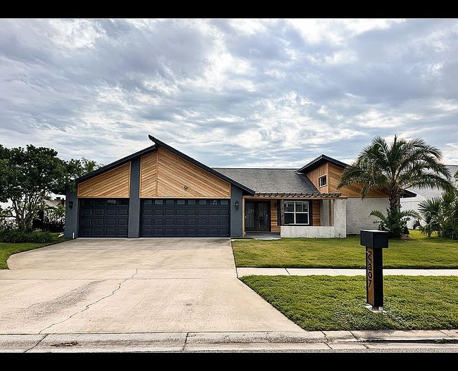 Preview of property located at 5807 Schooner Way