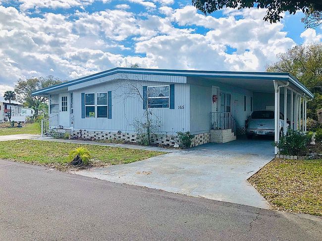 Photo of 165 Windsor Dr
