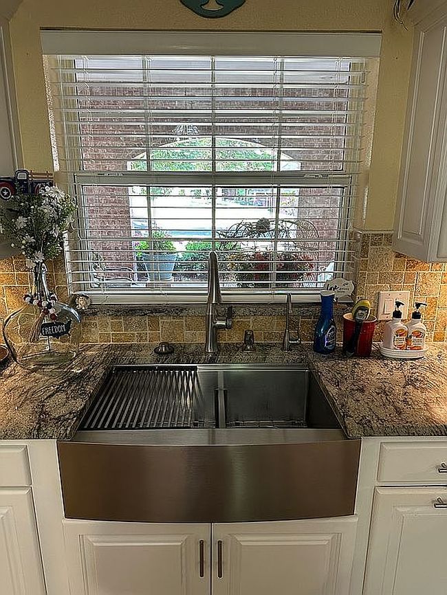 Additional photo 1 of property located at 2106 Maple Leaf Cir