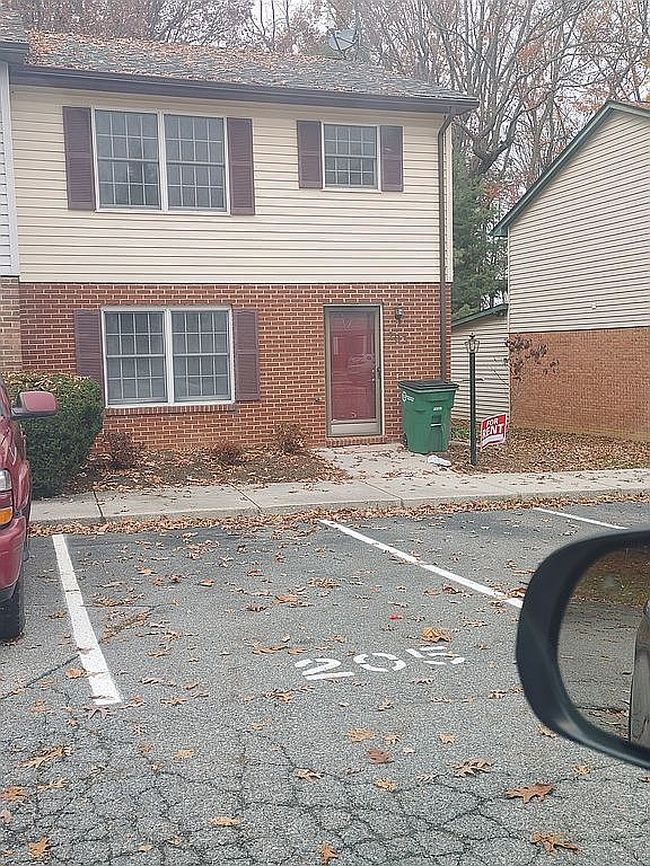 Photo of 203 Franklin Parke Ct