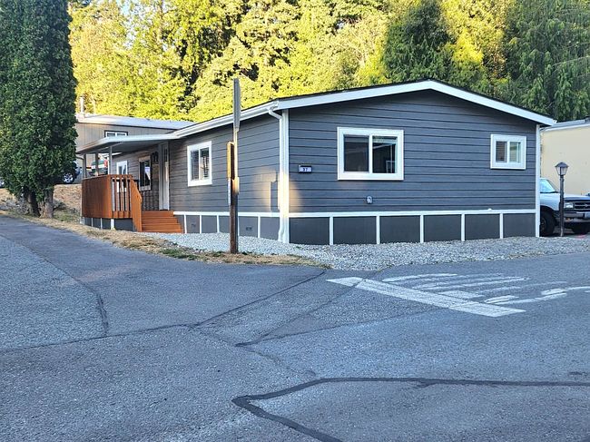 Photo of 7701 Hardeson Rd Unit 37, Everett, WA