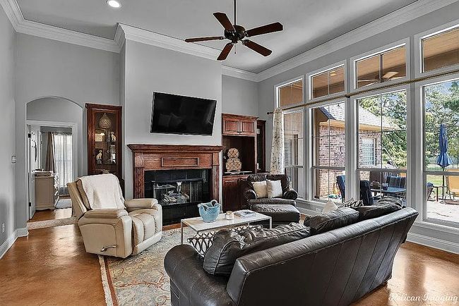 Photo of 343 Saint Charles Blvd, Shreveport, LA