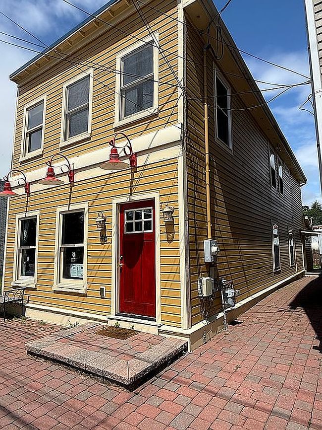 Image of 46 Clinton St