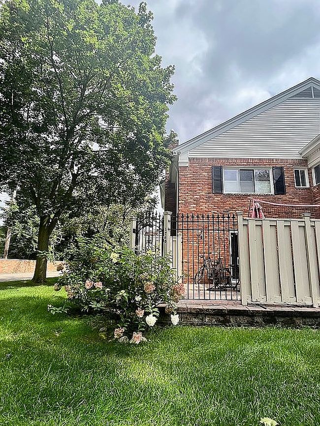Photo of 1760 Trailwood Path #1, Bloomfield Hills, MI