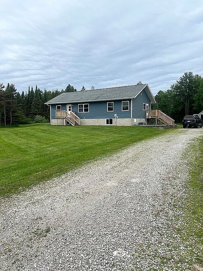 Photo of 9893 Y Ln #25, Rapid River, MI