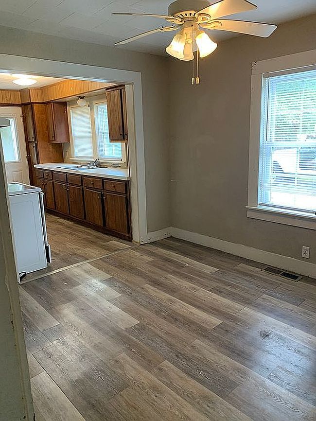 Additional photo 3 of property located at 204 S 16th St