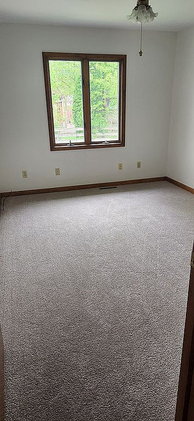 Image of 706 E Edgelawn Dr