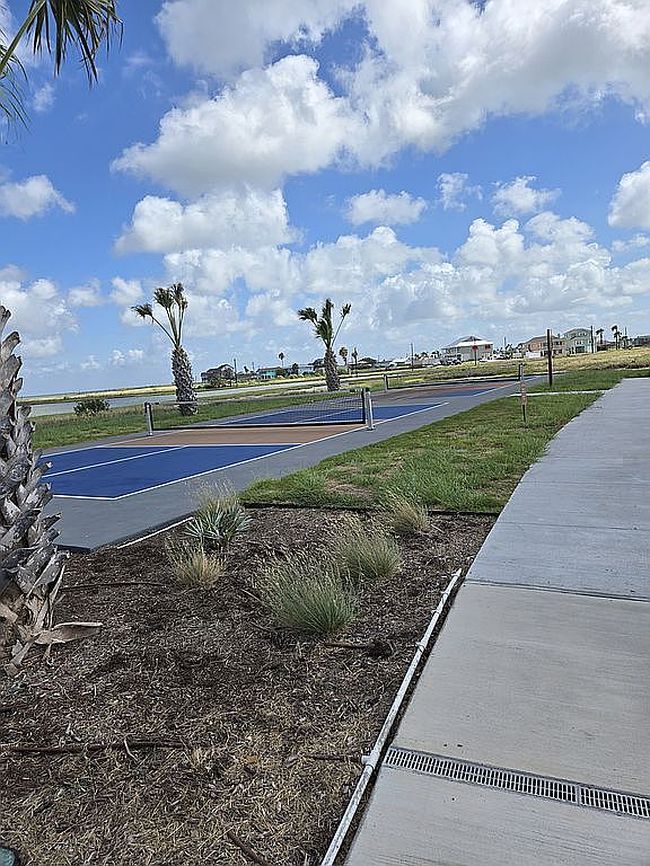 Photo of 312 Palmares Dr, Rockport, TX