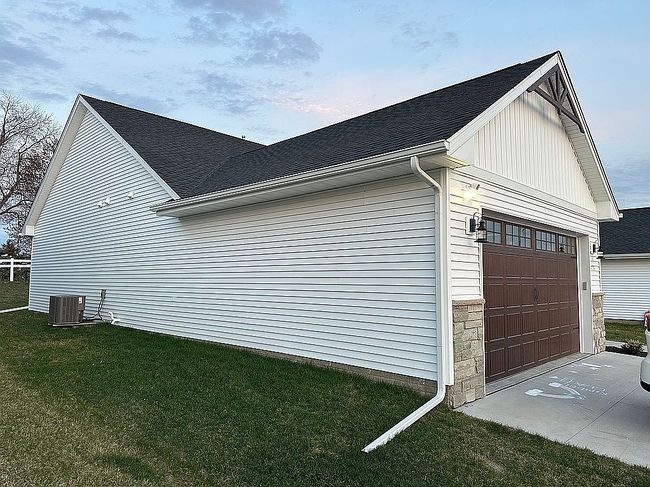 Photo of 6779 Genesis Way, Bettendorf, IA