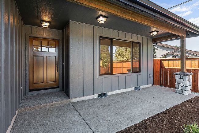 Additional photo 2 of property located at 1005 Sw River Mist Ln