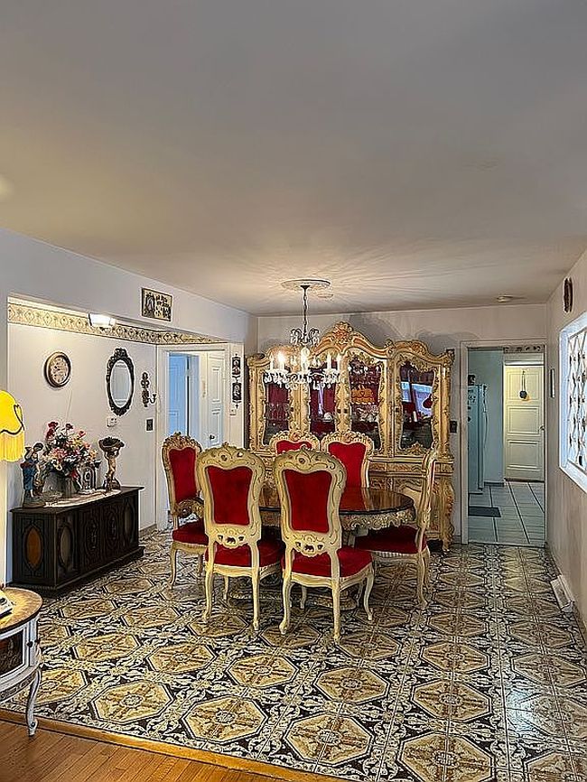 Image of 2141 Walnut St