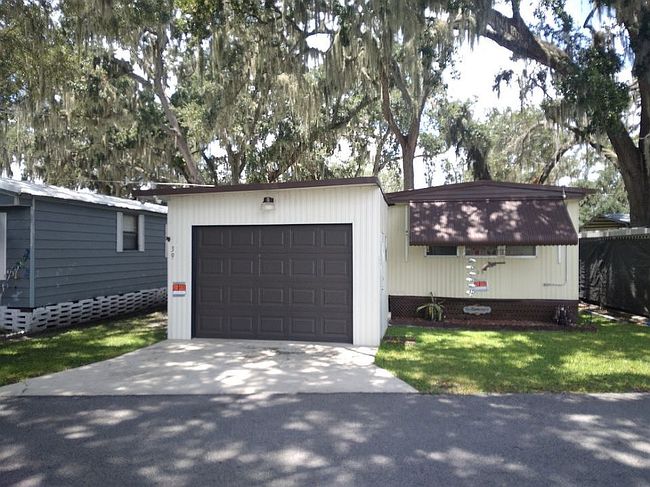 Additional photo 2 of property located at 30 Bonisee Cir #39