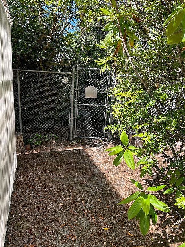 Photo of 91 Outer Dr, Florence, OR