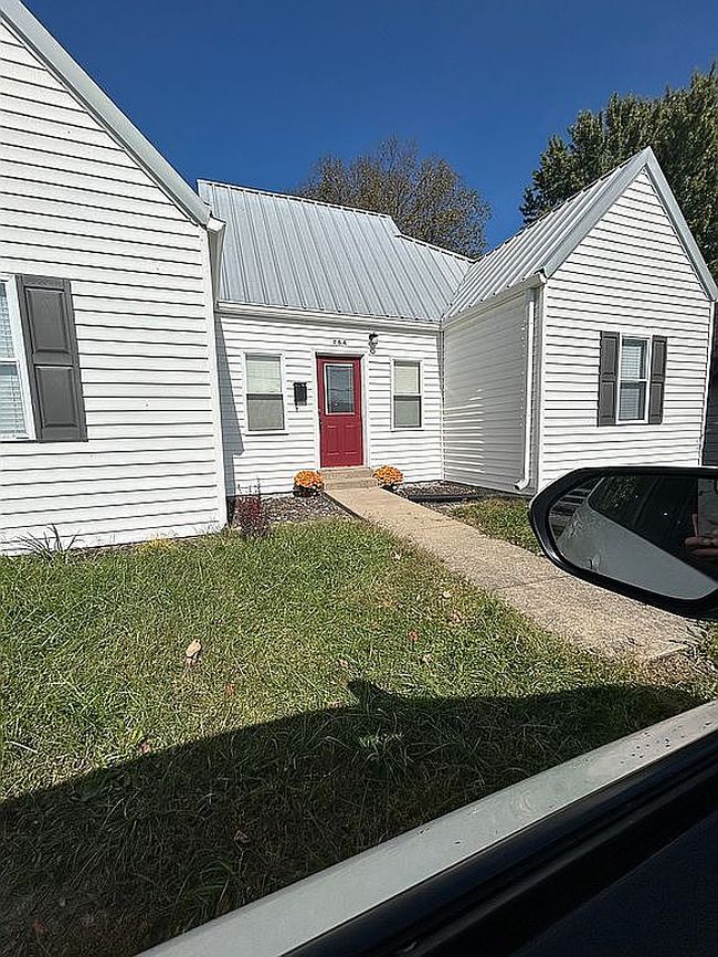 Image of 754 E Main St