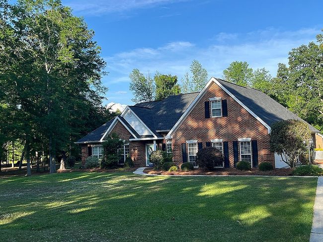 Image of 210 Chinaberry Ln
