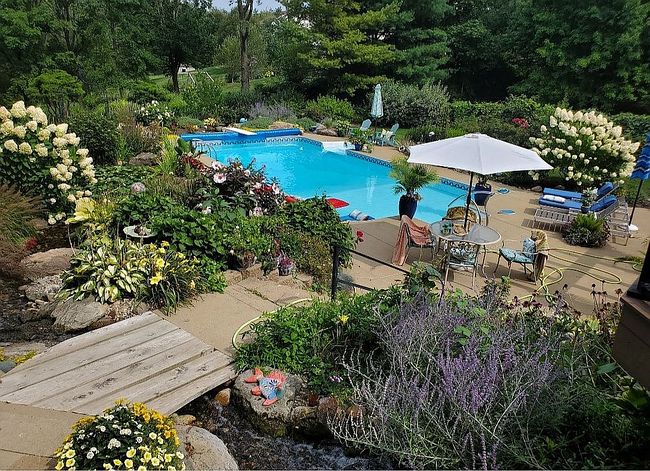 Photo of 1902 Hollythorne Rd Ne, Canton, OH